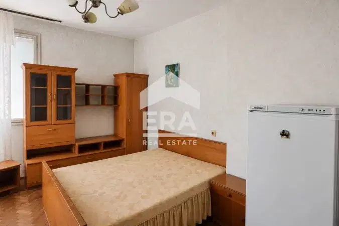 Етаж от къща в Търговище, Вароша