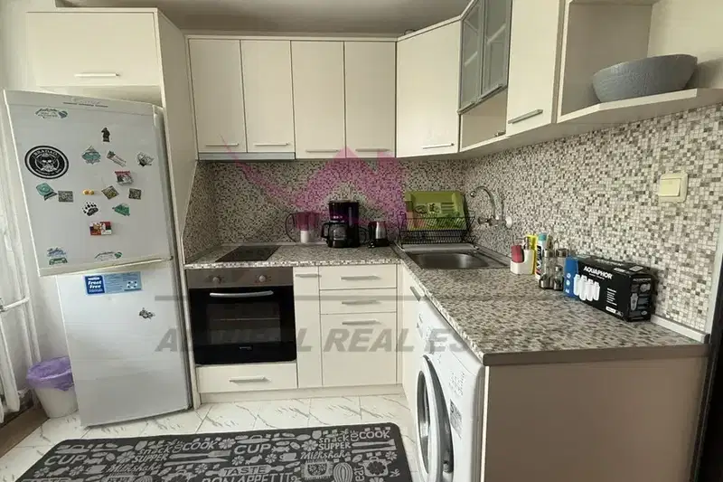 Floor of House in Varna, Dolna Traka