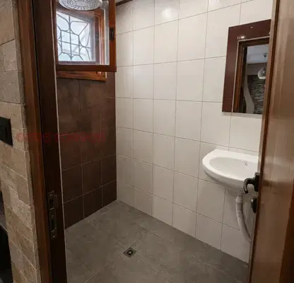 Снимка 4 — Етаж от къща с 2 спални и панорамна гледка в Център, Враца