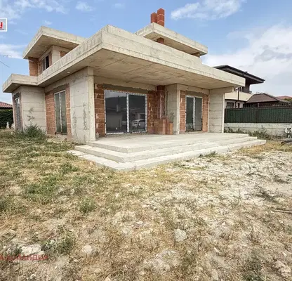 Photo 2 — Two-storey house with 3 bedrooms in Aksakovo, with roof terraces