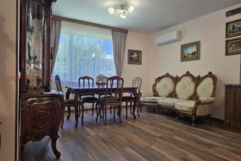 Къща 3-стаен в с. Баня, Банско с паркинг и охрана