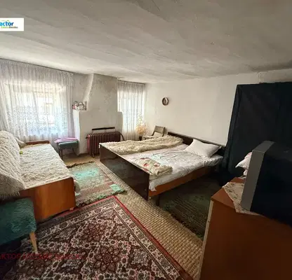 Снимка 2 — Възрожденска къща с механа в старата част на Банско
