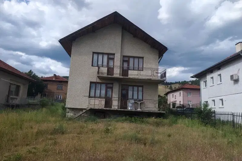 Къща в Благоевград, Белица