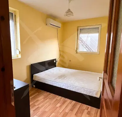 Снимка 4 — Двуетажна къща с 140 кв.м. в кв. Акациите, Бургас
