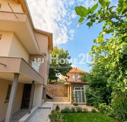 Photo 3 — Three-storey house with yard in Banevo district, Burgas
