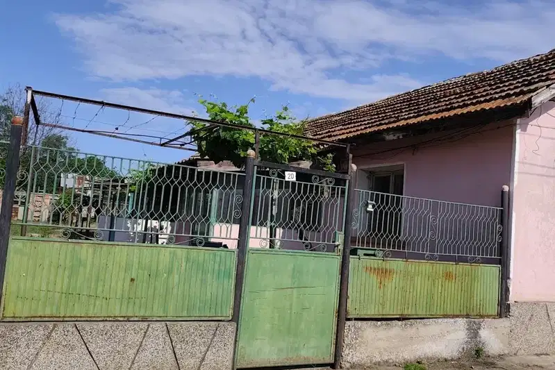 Къща в Плевен, Долни Дъбник