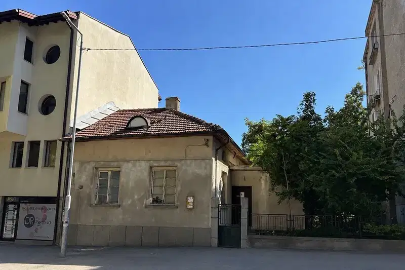Къща с 3 стаи в центъра на Габрово