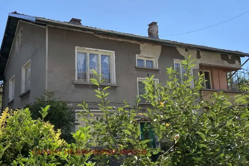 House in Gabrovo, Lisec