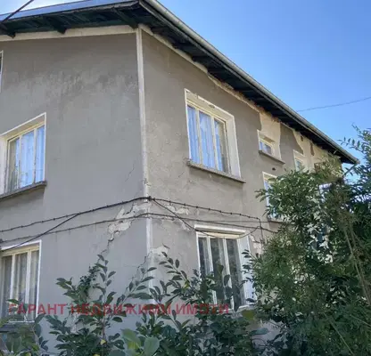 Photo 2 — House in Gabrovo, Lisec