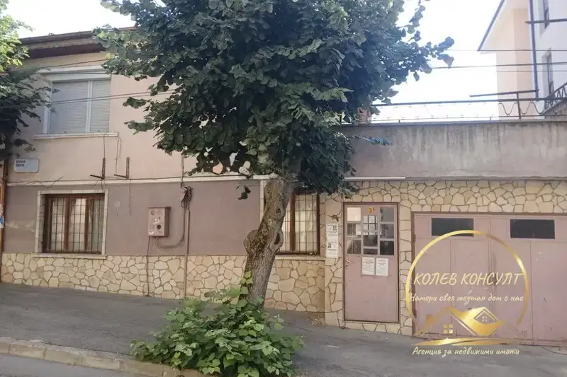 Къща в Хасково, Младежки хълм