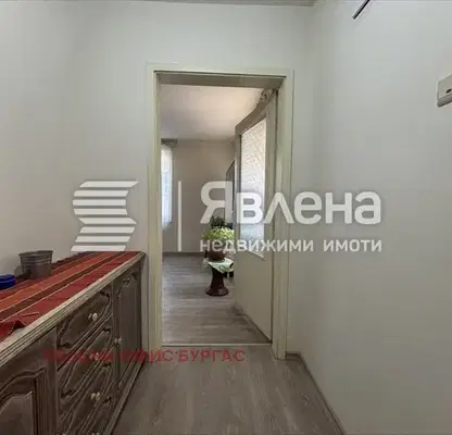 Photo 2 — Two-storey house with 3 bedrooms in Kableshkovo with large yard