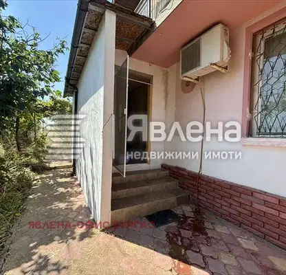 Photo 3 — Two-storey house with 3 bedrooms in Kableshkovo with large yard