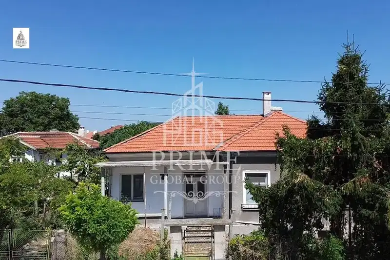 Spacious 3-bedroom house in Kameno with large yard