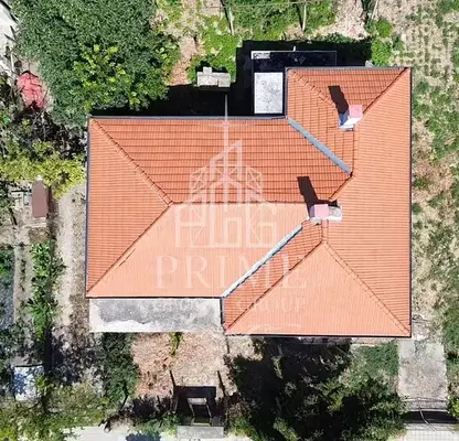Photo 3 — Spacious 3-bedroom house in Kameno with large yard