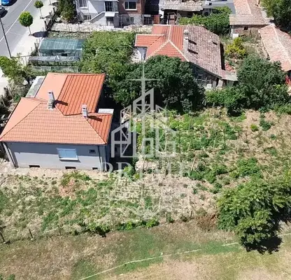 Photo 4 — Spacious 3-bedroom house in Kameno with large yard