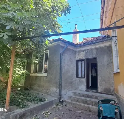 Снимка 5 — Къща в Пловдив, Карлово