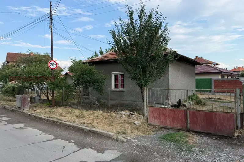 House in област София, Kostinbrod