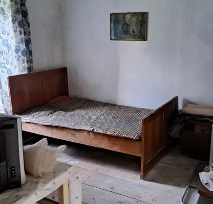 Снимка 4 — Къща с 6 стаи и голям двор в Летница, Ловеч