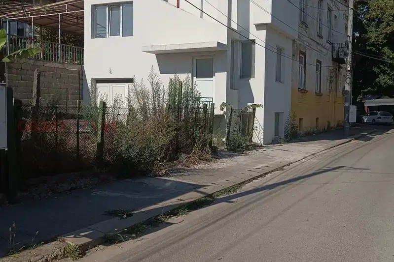 Къща в Монтана, Лом