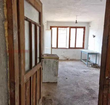 Photo 2 — House in Montana, Lom