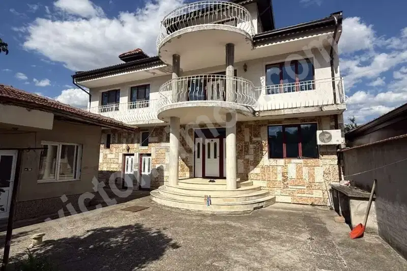 House in Oblast Veliko Tyrnovo, Lyaskovec