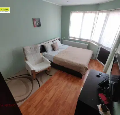 Photo 2 — House in Novi Iskyr