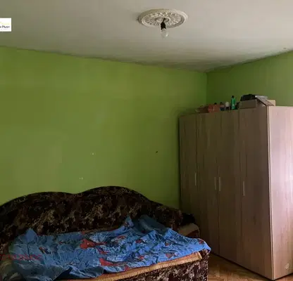 Снимка 4 — Двуетажна къща с гараж в Нови пазар, област Шумен