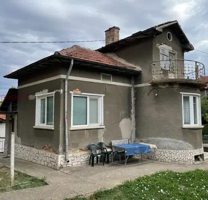 Снимка 3 — Две къщи с двор в гр. Оряхово, област Враца