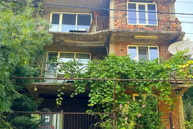 House in Pernik, Draganovec