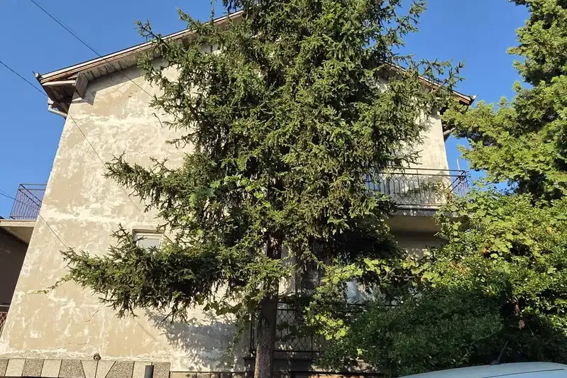 House in Pernik, Mogiliche