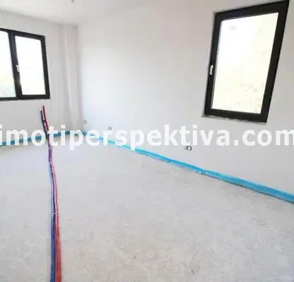 Снимка 3 — Къща с 4 стаи в Кючук Париж, Пловдив с гараж и двор