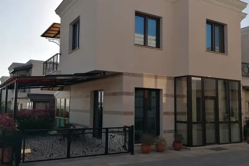 Къща с 4 стаи в Поморие, близо до плаж в Majestic Sea Village