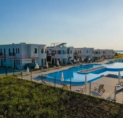 Снимка 3 — Къща с 4 стаи в Поморие, близо до плаж в Majestic Sea Village