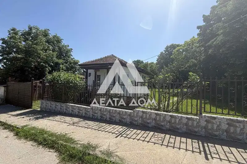 House in Sofia, Pravec