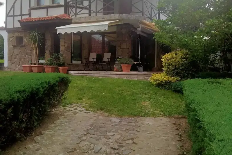 House in Sofia, Pravec