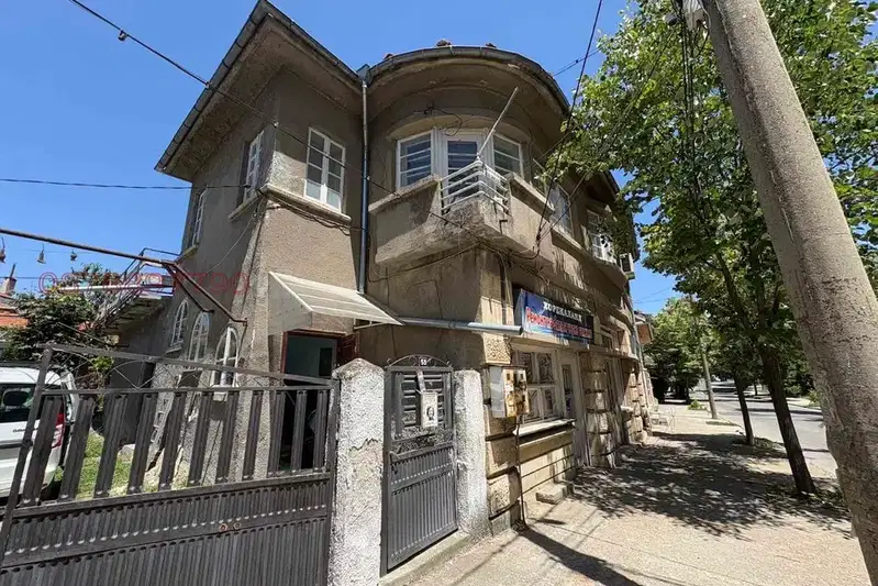 House in Razgrad, Varosh