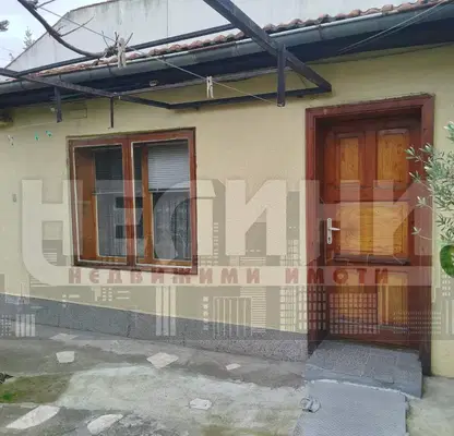 Photo 2 — House in Ruse, Centralen Koop. Pazar
