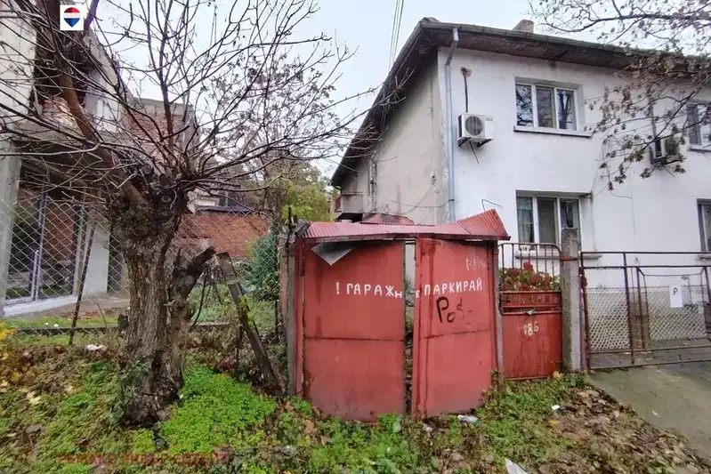 Къща в Русе, Родина 3