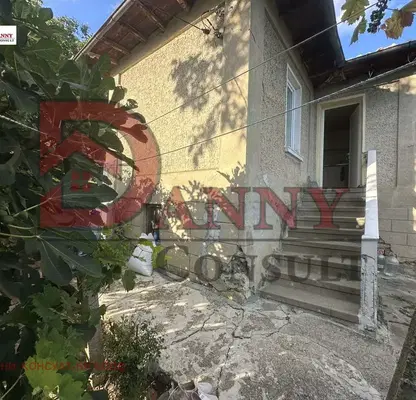 Photo 2 — House in Veliko Tyrnovo, Balkanci