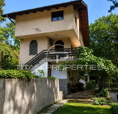 Photo 2 — Three-storey house with pool in Batuliya village, Sofia region