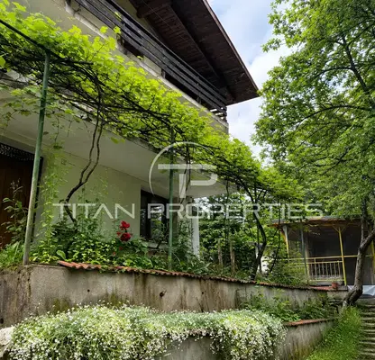 Photo 3 — Three-storey house with pool in Batuliya village, Sofia region