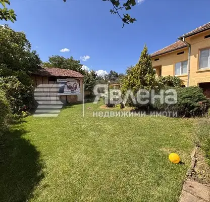 Photo 3 — House with 3 rooms and large yard in Benkovski village, Sofia region
