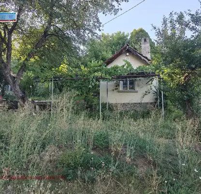 Снимка 2 — Къща с 2 стаи в с. Борнарево, област Перник