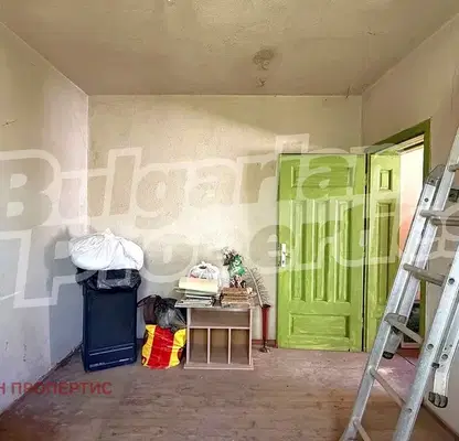 Снимка 5 — Двуетажна къща с двор в с. Братя Даскалови, обл. Стара Загора