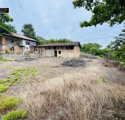 Photo 2 — House with large yard in Brestovitsa village, Ruse region