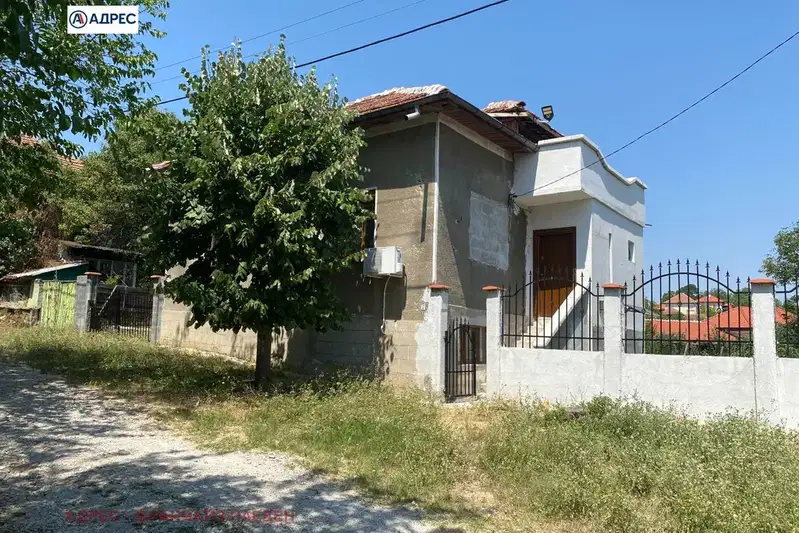 House in Vraca, Chiren