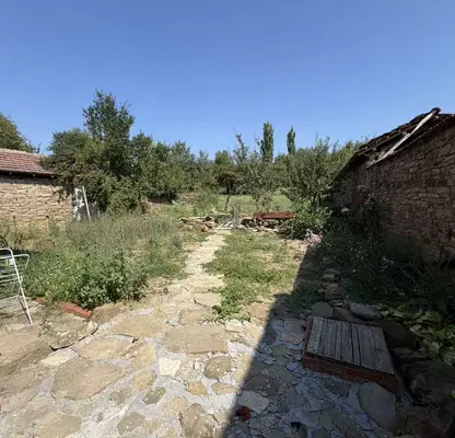 Снимка 5 — Къща в Ловеч, с. Добродан