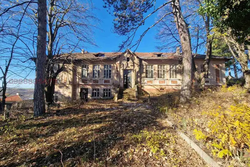 House in Tyrgovishte, Dolec