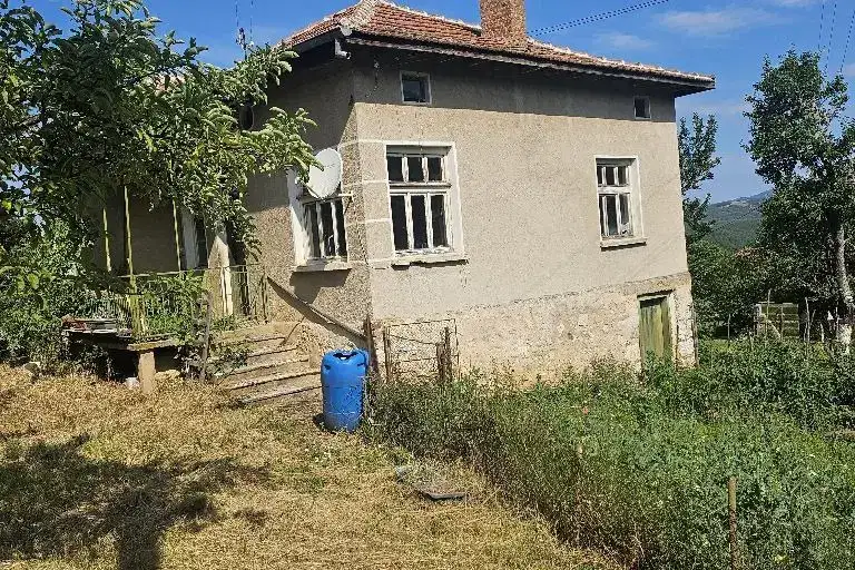 House in Pernik, s. Dolna Vrabcha