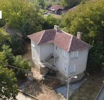 Photo 2 — House in Gabrovo, Draganovci